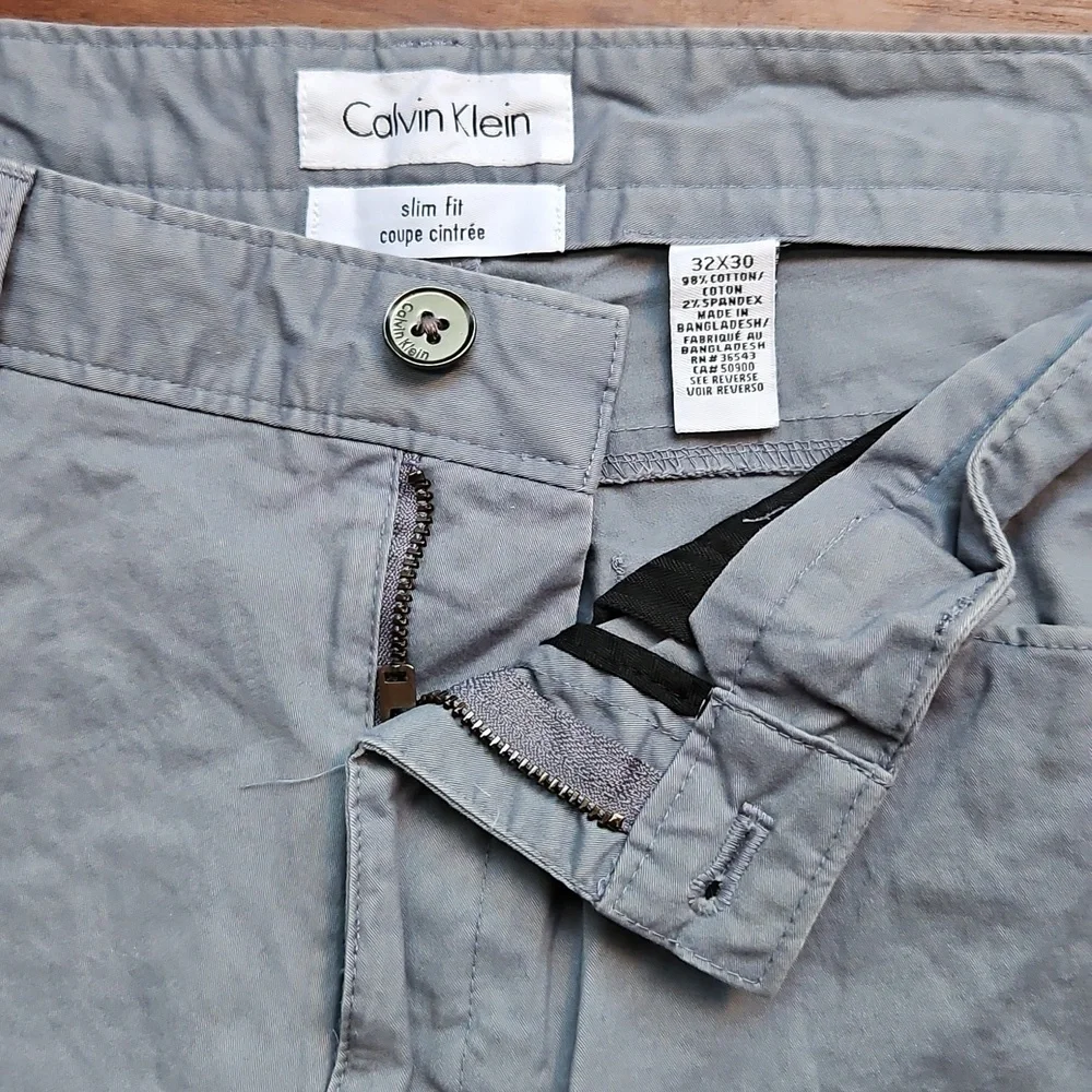 Calvin Klein Mens Slim Fit Dress Pant  32x30 Light Blue/Gray